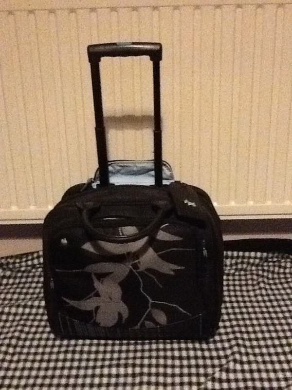 radley wheeled laptop bag